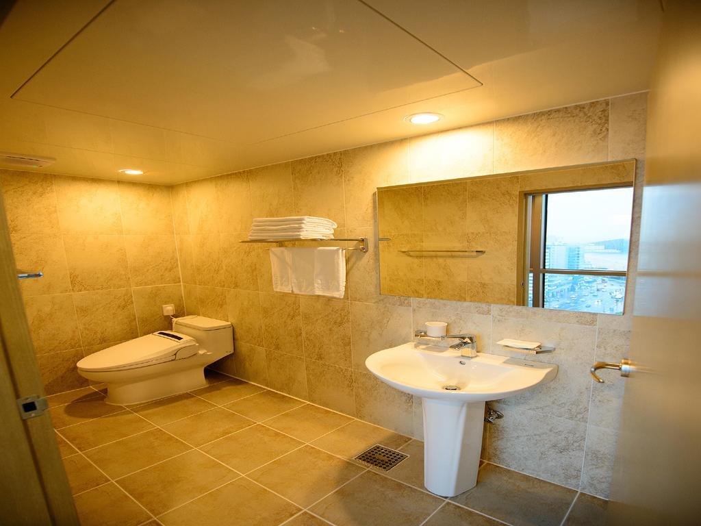 Haeundae Marianne Hotel Busan Exterior photo