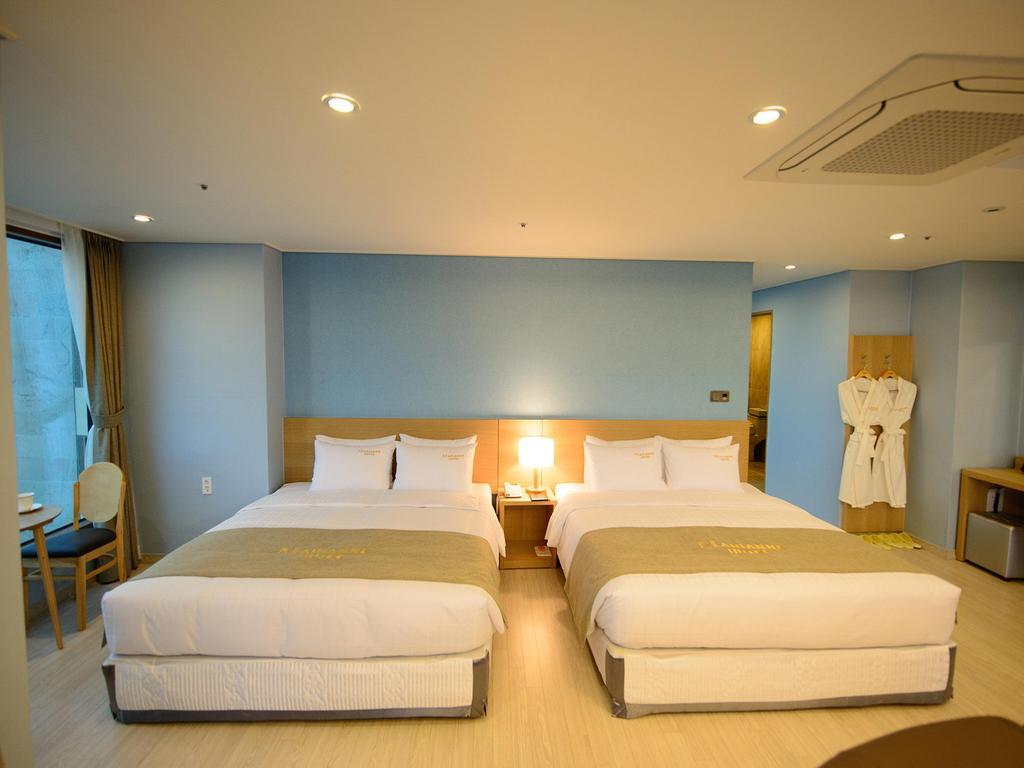 Haeundae Marianne Hotel Busan Exterior photo